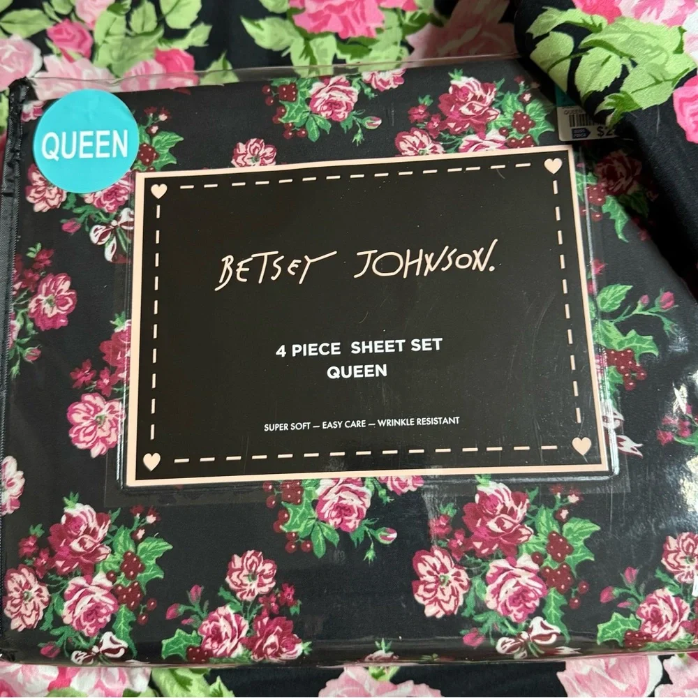 NEW Betsey Johnson Pink Floral Queen Sheet Set